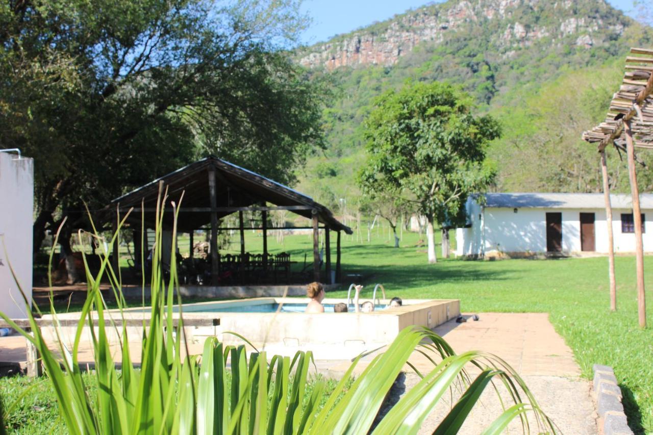 Posada San Miguel Paraguari Buitenkant foto